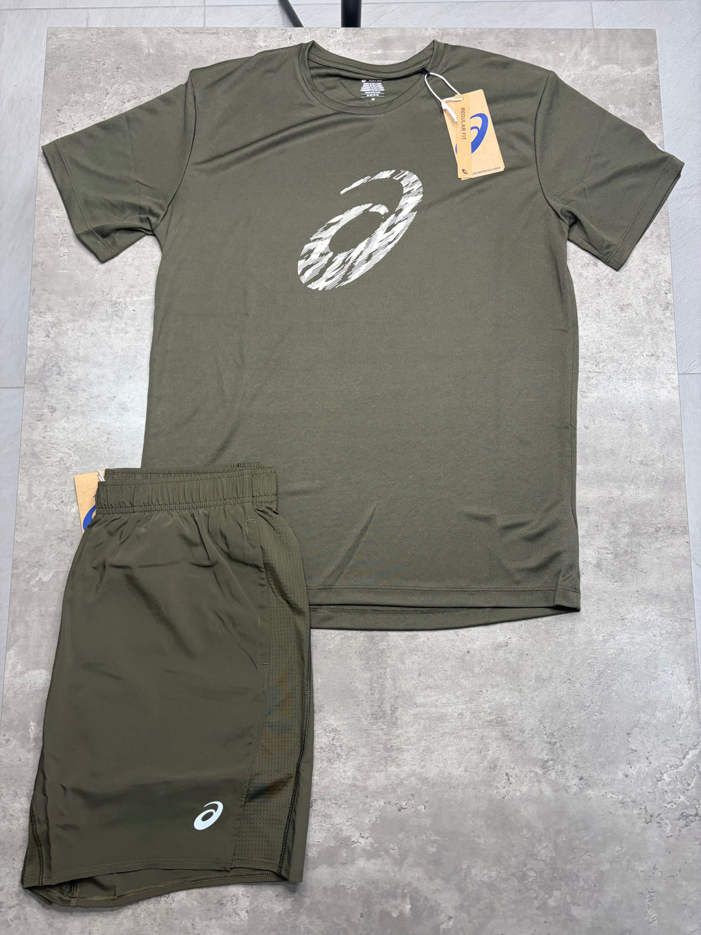 Asics icon twinset (olive🫒)
