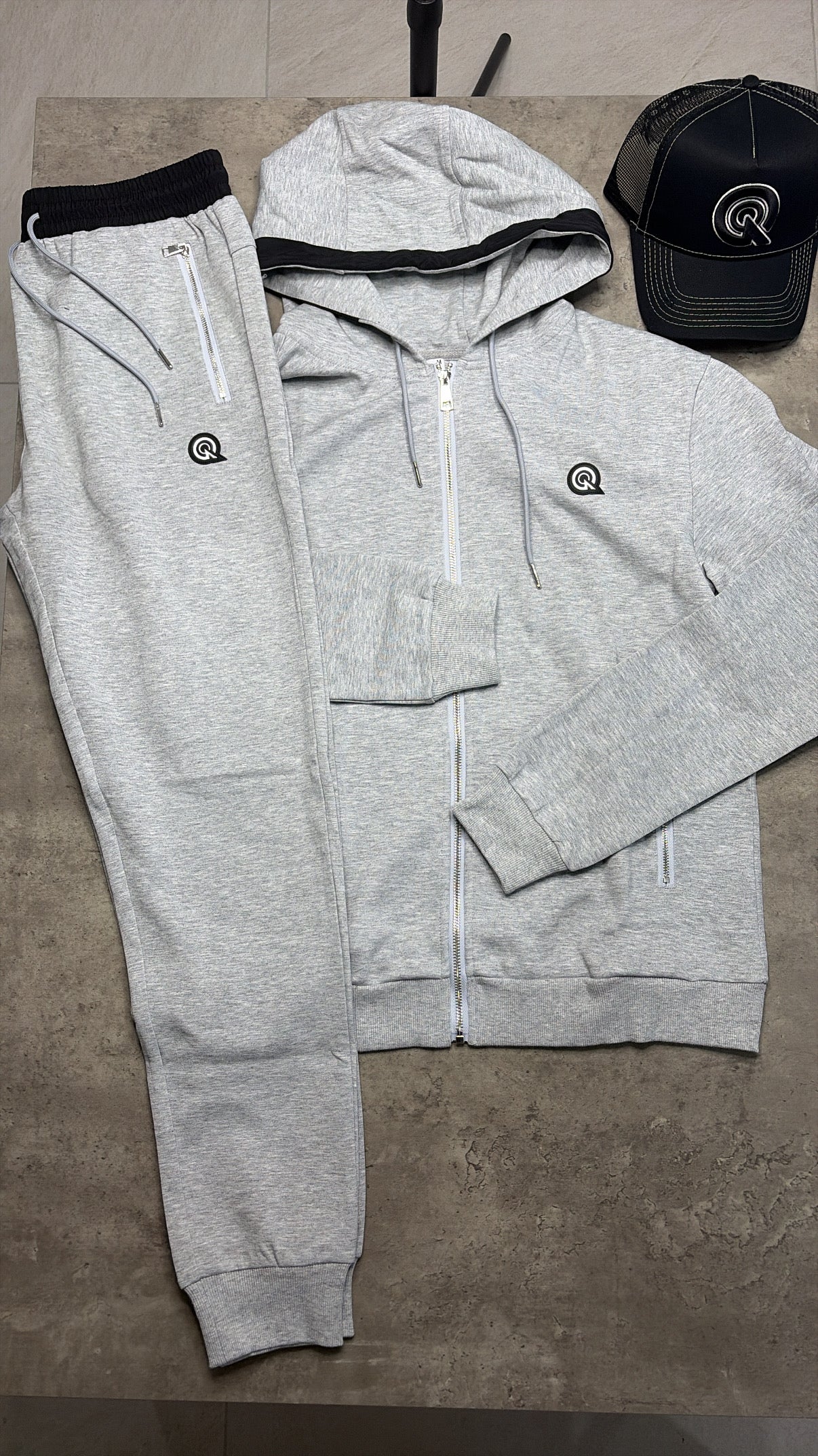 Qtek_1 contrast tracksuit (grey/black)