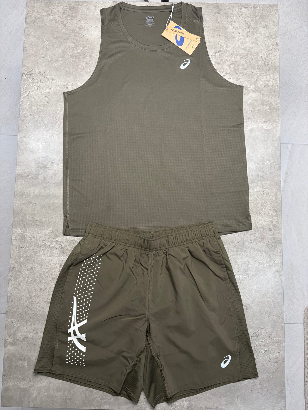 Asics icon vest set🫒